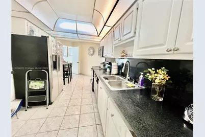 7135 Collins Ave #621, Miami Beach, FL 33141 - Photo 22