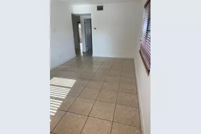 271 NW 57th Ct, Miami, FL 33126 - Photo 4