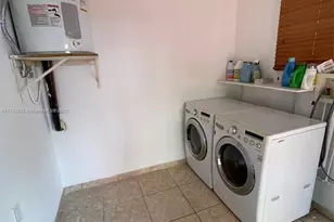 271 NW 57th Ct, Miami, FL 33126 - Photo 56