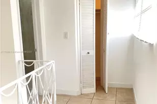 421 NE 68th St, Miami, FL 33138 - Photo 10