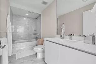 650 NE 32nd St, Miami, FL 33137 - Photo 8