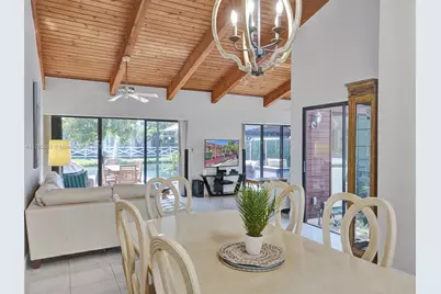 2667 S Parkview Dr, Hallandale Beach, FL 33009 - Photo 12