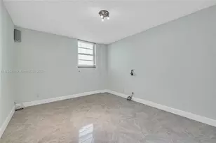 90 Edgewater Dr, Coral Gables, FL 33133 - Photo 20