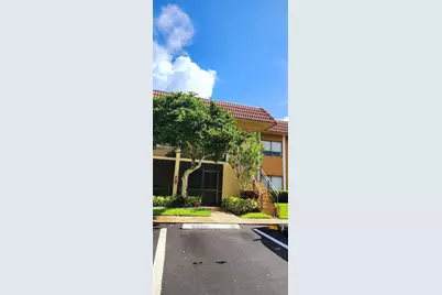 307 Lakeview Dr #102, Weston, FL 33326 - Photo 2