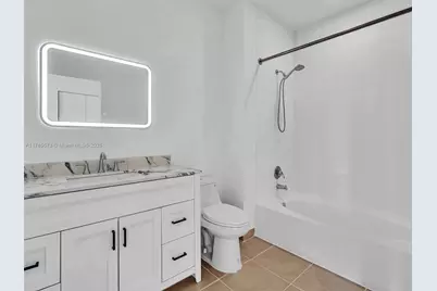 2001 Biscayne Blvd #3413, Miami, FL 33137 - Photo 4