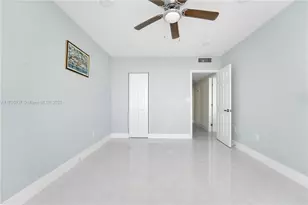 300 Bayview Dr, Sunny Isles Beach, FL 33160 - Photo 22