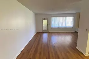 381 Fanshaw J, Boca Raton, FL 33434 - Photo 2
