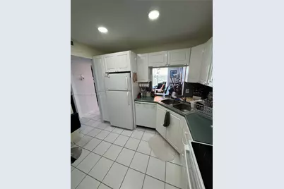 427 Golden Isles Dr #11J, Hallandale Beach, FL 33009 - Photo 16