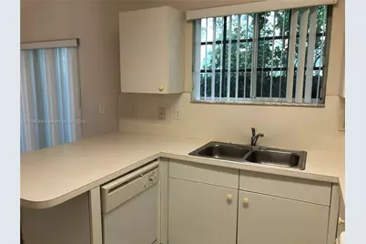 2733 NE 3rd Ct #103, Homestead, FL 33033 - Photo 6