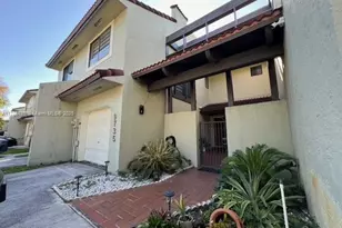 9735 Costa Del Sol Blvd, Doral, FL 33178 - Photo 18