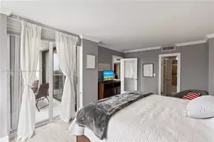 3625 N Country Club Dr, Aventura, FL 33180 - Photo 14