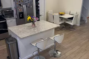 2469 SE 10th St, Homestead, FL 33035 - Photo 4
