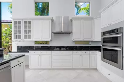 17937 Villa Club Way, Boca Raton, FL 33496 - Photo 8