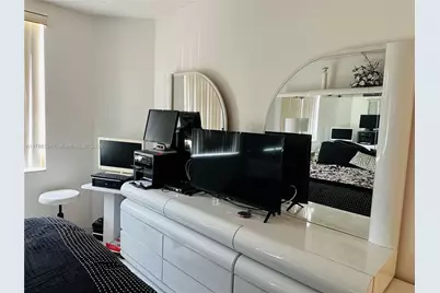 1985 S Ocean Dr #4L, Hallandale Beach, FL 33009 - Photo 6