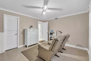 281 S Hollybrook Dr, Pembroke Pines, FL 33025 - Photo 18