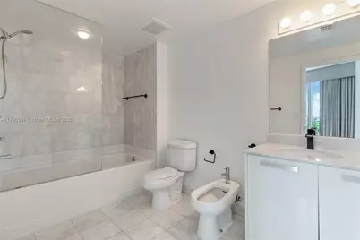 601 NE 36th St #801, Miami, FL 33137 - Photo 10