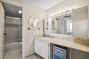 300 Bayview Dr, Sunny Isles Beach, FL 33160 - Photo 6