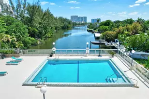 3000 Holiday Dr, Fort Lauderdale, FL 33316 - Photo 46