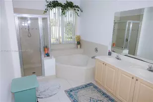 1735 NW 77th Ave, Pembroke Pines, FL 33024 - Photo 24