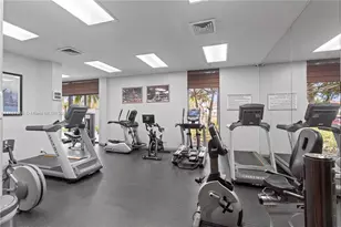 3600 Yacht Club Dr, Aventura, FL 33180 - Photo 38