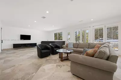 2561 Lucille Dr, Fort Lauderdale, FL 33316 - Photo 20