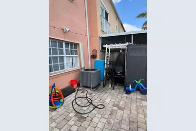 12355 NW 7th Ln, Miami, FL 33182 - Photo 20