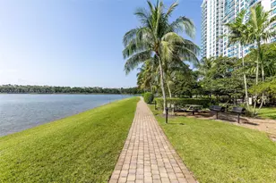 2681 N Flamingo Rd, Sunrise, FL 33323 - Photo 26