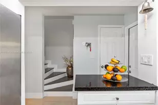 8956 Palm Tree Ln, Pembroke Pines, FL 33024 - Photo 8