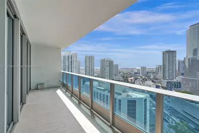 200 Biscayne Boulevard Way #3211, Miami, FL 33131 - Photo 8