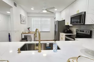 12500 SW 6th St, Pembroke Pines, FL 33027 - Photo 12