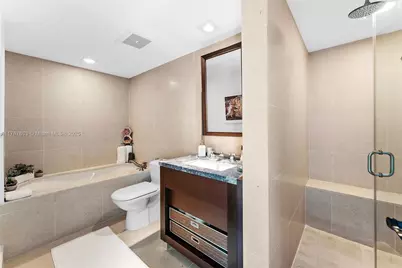 6801 Collins Ave #PH01-PH02, Miami Beach, FL 33141 - Photo 32