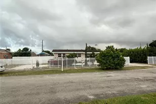 18714 SW 306th Terrace, Homestead, FL 33030 - Photo 2
