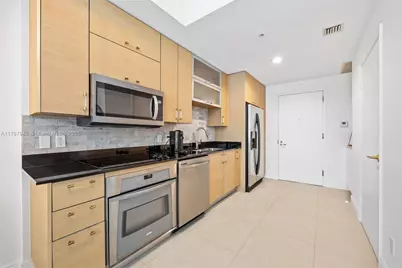 60 SW 13th St #3414, Miami, FL 33130 - Photo 4