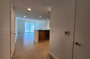 1060 Brickell Ave, Miami, FL 33131 - Photo 10