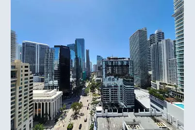 1060 Brickell Ave #2007, Miami, FL 33131 - Photo 4