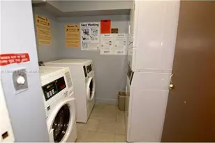 494 NW 165th St Rd, Miami, FL 33169 - Photo 14