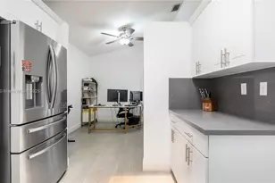 9940 W Elm Ln, Miramar, FL 33025 - Photo 12