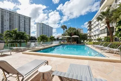 220 Kings Point Dr #514, Sunny Isles Beach, FL 33160 - Photo 18