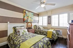 220 Kings Point Dr, Sunny Isles Beach, FL 33160 - Photo 6