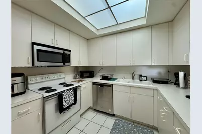 9805 NW 52nd St #420, Doral, FL 33178 - Photo 10