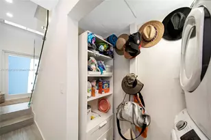 381 Franklin St, Hollywood, FL 33019 - Photo 50