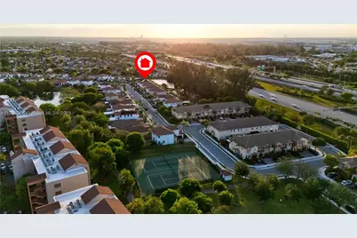 10371 NW 10th St, Miami, FL 33172 - Photo 54