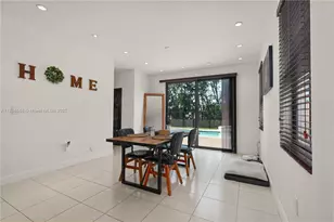 10371 NW 10th St, Miami, FL 33172 - Photo 8