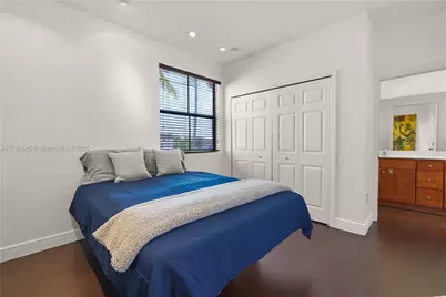 10371 NW 10th St, Miami, FL 33172 - Photo 36