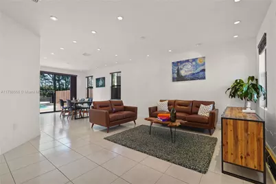 10371 NW 10th St, Miami, FL 33172 - Photo 6