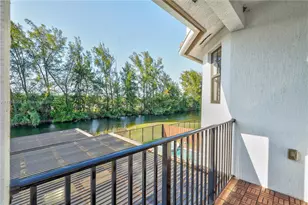10371 NW 10th St, Miami, FL 33172 - Photo 28