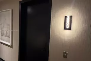 398 NE 5th St, Miami, FL 33132 - Photo 6