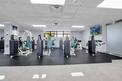 600 Parkview Dr #422(+DEN), Hallandale Beach, FL 33009 - Photo 28