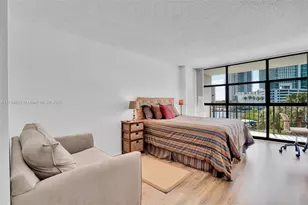 600 Parkview Dr, Hallandale Beach, FL 33009 - Photo 4