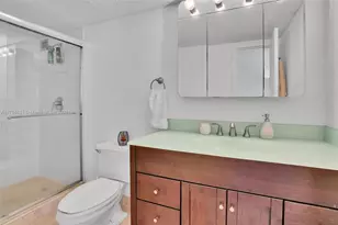 600 Parkview Dr, Hallandale Beach, FL 33009 - Photo 6